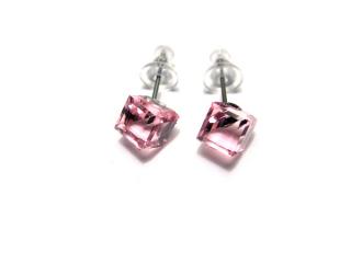 Náušnice  6mm kostky Light Rose