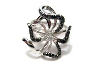 Prsteny se zirkony - prsten Black a White vel.55