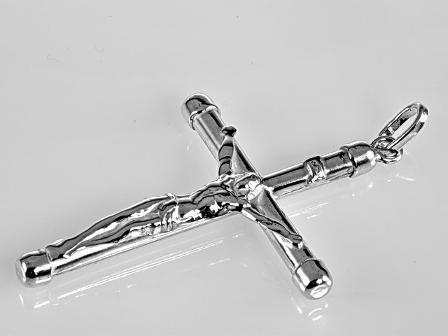 60mm přívěsek křížek s Kristem - rhodiovaný 4,6gr